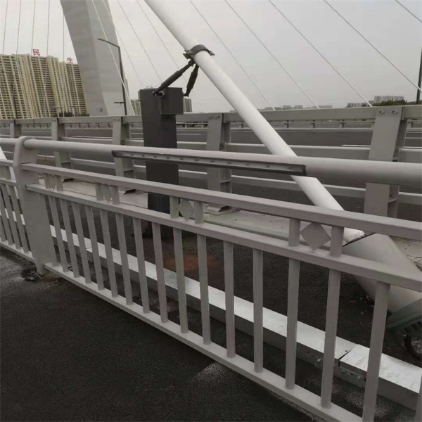 橋梁護(hù)欄